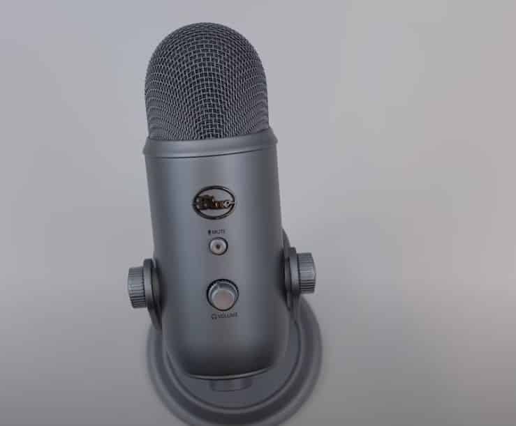 How to Correctly Use a Blue Yeti Microphone for Podcasting - Gaffin Creative